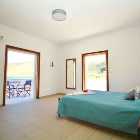 Itilo * Néon Oítilon