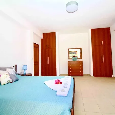 Itilo * Néon Oítilon