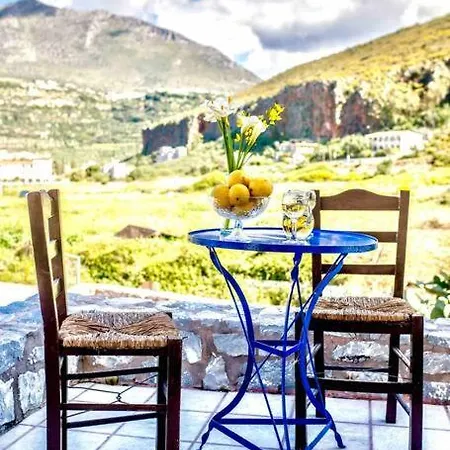 Itilo Néon Oítilon