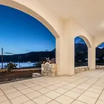 Itilo Villa *