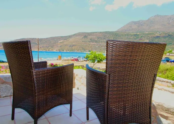 Itilo Néon Oítilon