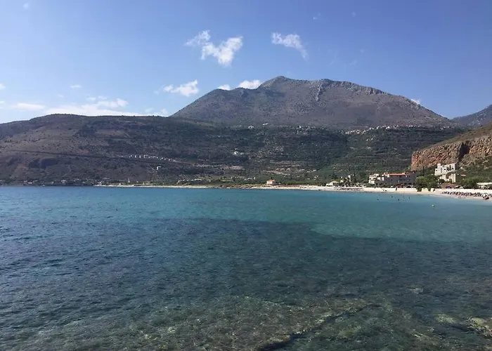 Itilo Villa Néon Oítilon