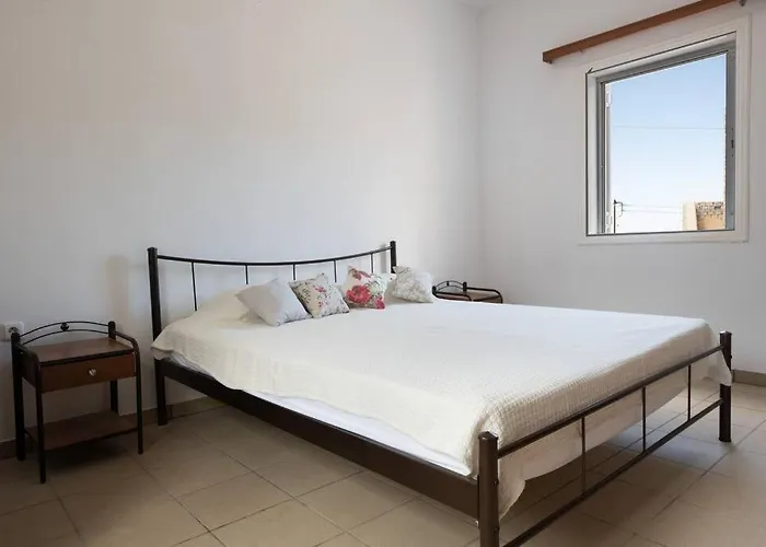 Itilo Villa Néon Oítilon