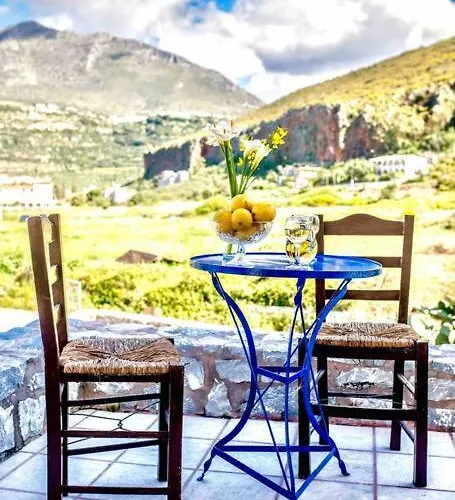 Itilo Néon Oítilon